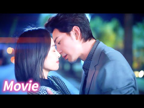 Видео: Директор скользит на коленях по улице! Поднимает плакат «я ошибся» перед всеми 🛵🧎