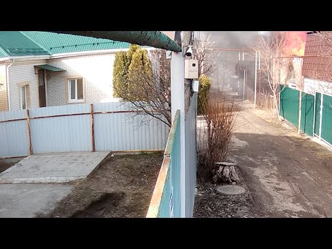Видео: Камера зафиксировала поджигателя дома в Саратове
