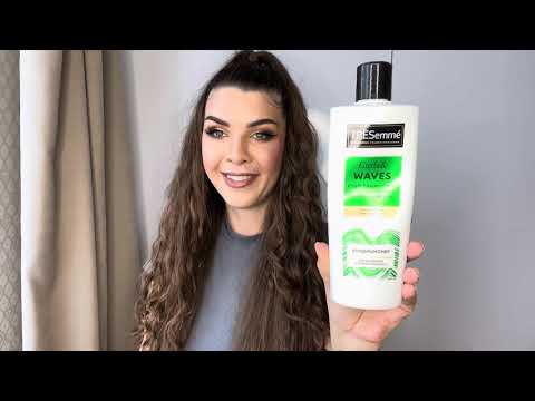 Видео: Кудрявый метод. Кондиционеры, бальзамы и маски для кудрявых и вьющихся волос.