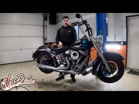 Видео: Сборка Harley-Davidson Softail Bobber, часть 1