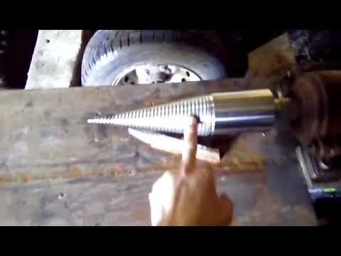 Видео: Винтовой конусный дровокол от мотоблока 6,5 л.с