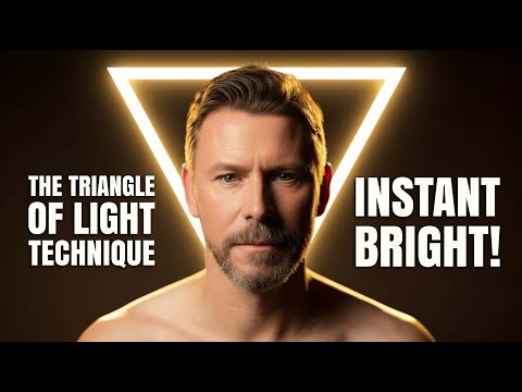 Видео: Лайфхак с консилером Triangle of Light (подходит для любого возраста)