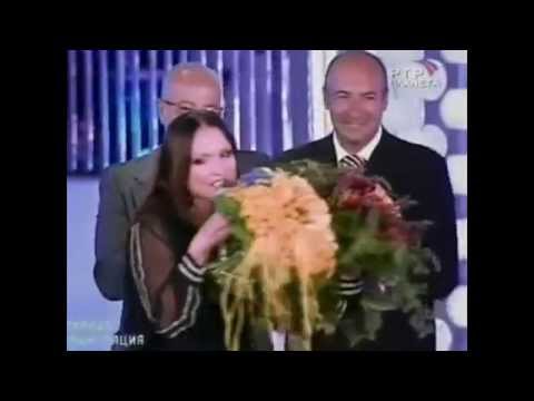 Видео: София Ротару - Новая волна 2006 ( Осенние цветы+ Один на свете)