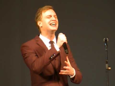 Видео: Алексей Гоман - "Про астролога" ("Ломается любовь")