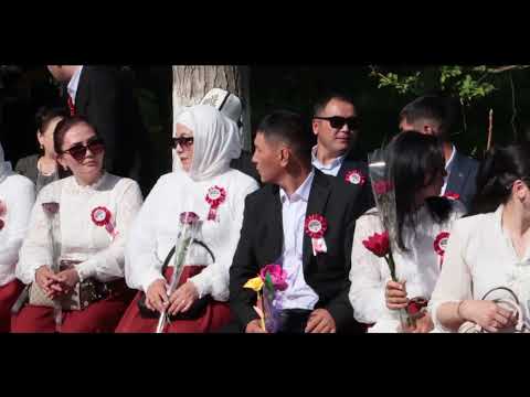 Видео: 20 жылдык жолугушуу 2004-жылкы бутуруучулор