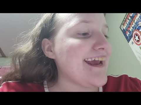 Видео: Торри рассказывает историю о часах.