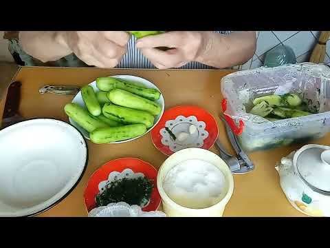 Видео: Малосольные, хрустящие огурцы, быстро, даже крупные. Опыт Куликова.