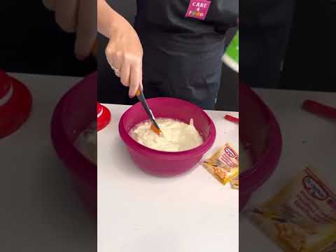 Видео: Банановый торт в желейной форме Tupperware за 3 минуты