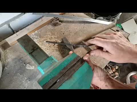 Видео: Нужное и проста в изготовлении. Вилка для огорода.