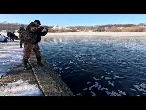Видео: Зимний Спиннинг на Москве реке. Курьяново