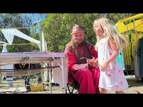 Видео: Как праздновать День Рождения