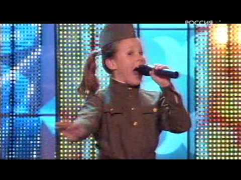 Видео: Маша и Настя Толмачёвы - Катюша