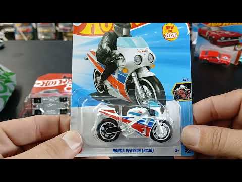 Видео: Новая выставка Hot Wheels и коллекционеров литых машинок с Джо, эпизод 26