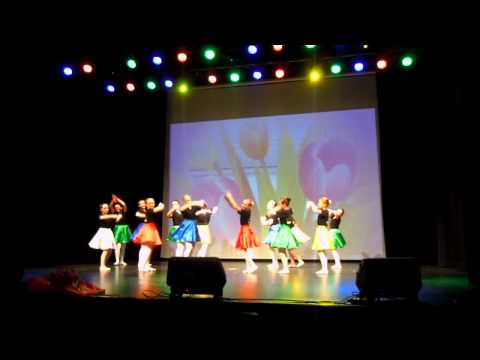 Видео: Танец "Моя семья"