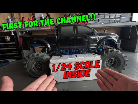 Видео: Waffles RC пробует масштаб 1/24!!