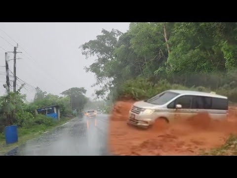 Видео: На Ямайке сильный ливень и наводнение. Мелисса приезжает.