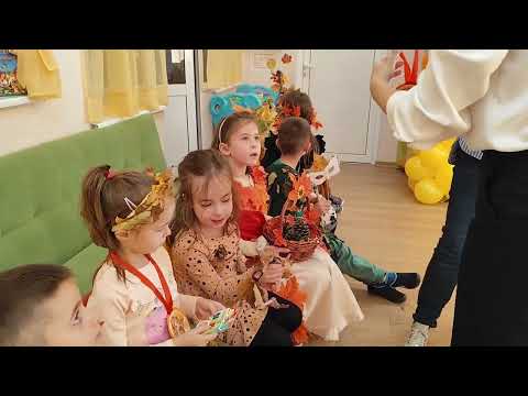 Видео: Есенен фестивал - пъстра детска приказка в ДГ "Надежда" трета възрастова група "Слънчо"