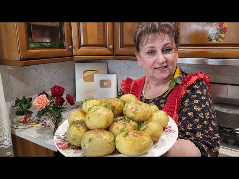 Видео: Обожаем такую картошечку. Обед или ужин на сковороде!