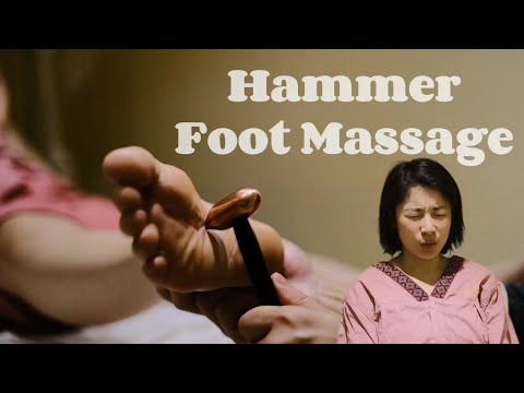 Видео: Это больно! Китайский массаж ног болезненный, но полезный для здоровья