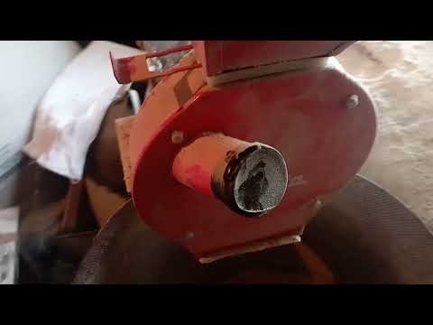 Видео: Обзор млина Makita EFS 4200. Плюси і мінуси даного млина.