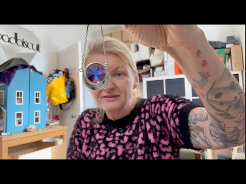 Видео: Ювелирная наука! | Делаем старые вещи новыми и снова старыми!