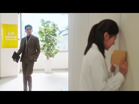 Видео: Генерального директора окружало 100 красавиц, но он влюбился только в Золушку в углу!