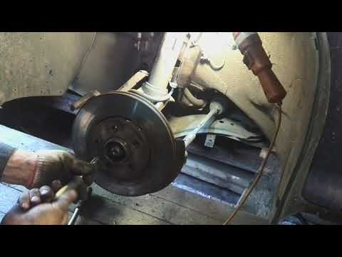 Видео: устраняем стук тормозных суппортов