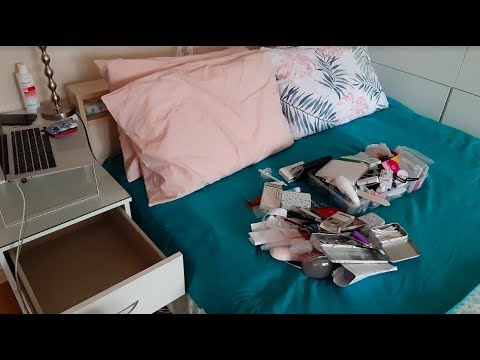 Видео: Уборка #379 разбор свалки в тумбочке)