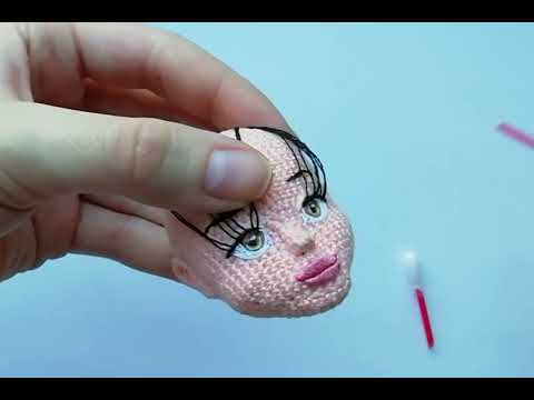 Видео: Фиксация ресничек вязаной кукле