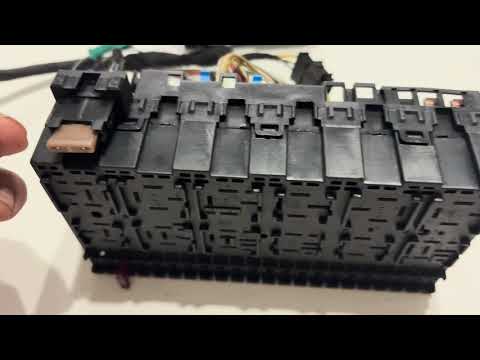 Видео: VW T4 доработка проводки на переключатель света