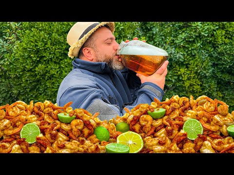 Видео: Гигантские королевские креветки в пивном кляре! 🍤🔥 Лучшее мужское угощение