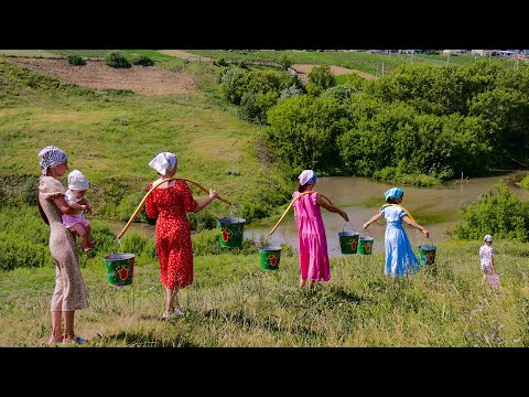 Видео: Встреча большой и дружной семьи в родительском доме в селе.