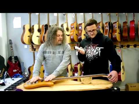 Видео: Бас-гитара: Замена струн и уход за грифом. Часть 1