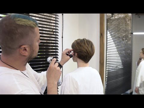Видео: КАК ПОДСТРИЧЬ ПИКСИ С ДЛИННОЙ ТЕМЕННОЙ  ЗОНОЙ - НИКИТОЧКИН