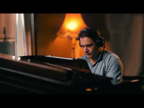 Видео: Не спеши (Е. Евтушенко, А. Бабаджанян)