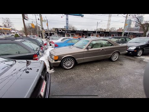 Видео: Автосалон старых Мерседесов 124 126 129 210 | гуляю по центру Торонто