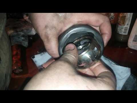 Видео: Замена наружного пыльника/ШРУСа audi80.