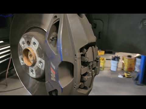 Видео: BMW X7 X5 550 750 850 M ПАКЕТ ПЕРЕДНИЕ ТОРМОЗНЫЕ ДИСКА И КОЛОДКИ КАК ОБСЛУЖИВАТЬ ПРОЦЕДУРА ЗАМЕНЫ