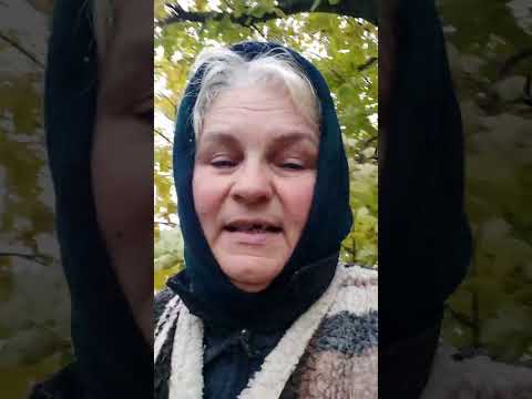 Видео: вся розпатлана,вся мокра,але трішки усміхнена.