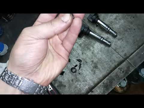 Видео: Почему троит мотор. Шкода Октавия. Ремонт катушек зажигания.