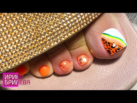 Видео: ЧИСТЫЙ педикюр 🌸 Сложные мизинцы на ногах 🌸 Мозоли на пальчиках