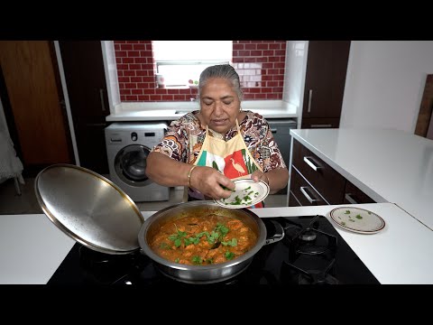 Видео: Готовим восхитительно изысканное карри с креветками и курицей — попробуйте, не пожалеете!