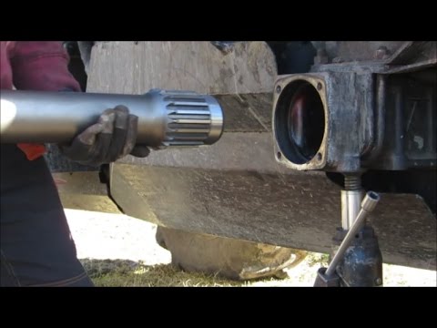 Видео: MTZ PUSASS MAIŅA..(Замена полуось MTZ)