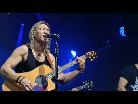 Видео: Пётр Елфимов [20] "Просто лети" (14 октября 2023. Клуб Pravda, Москва)