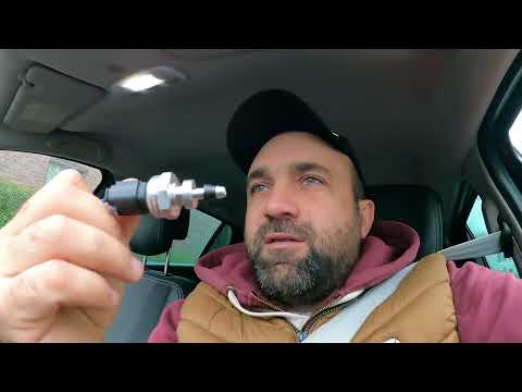 Видео: Рено Меган 3 ошибкаDF 998. Давление на входе в турбину. Замена датчика.