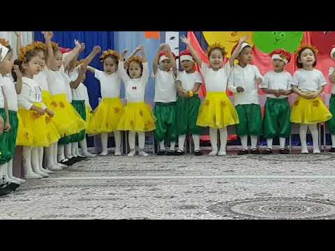 Видео: "Мына мына куз келди" в исполнении младшей второй группы ДОО "Наристе"