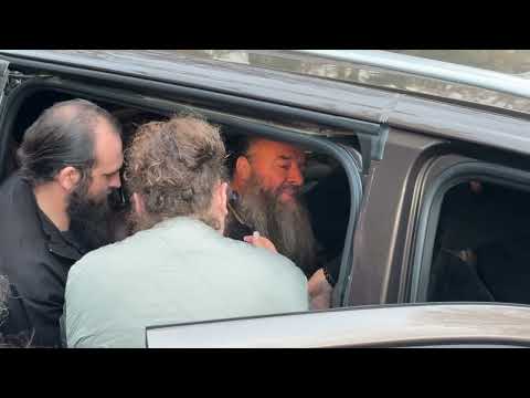 Видео: Митрополиту Лонгіну стало зле після сьогоднішнього судового засідання 30.10.25