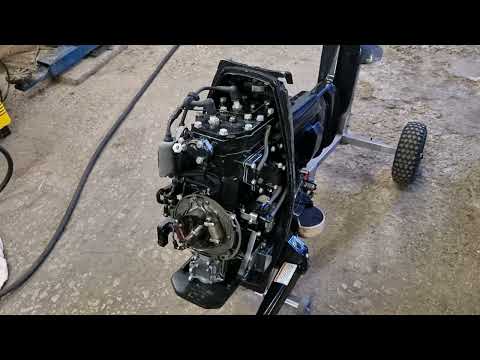 Видео: Лодочный 2T30HP китайский двигатель, подсос воздуха.