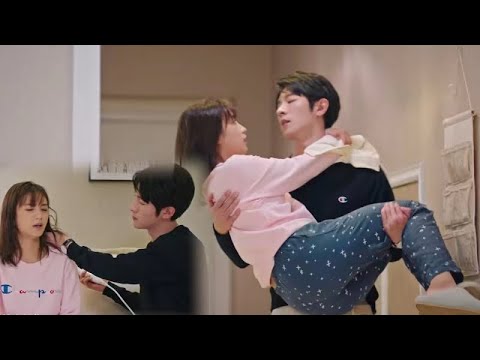 Видео: Золушка после купания была такой красивой, что генеральный директор не мог не взять ее