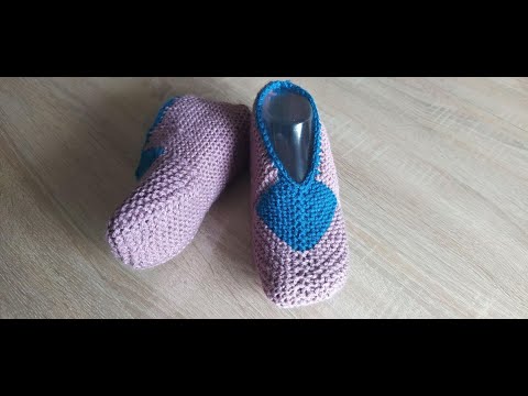 Видео: Теплые тапочки без единого шва.  Warme Hausschuhe ohne Naht